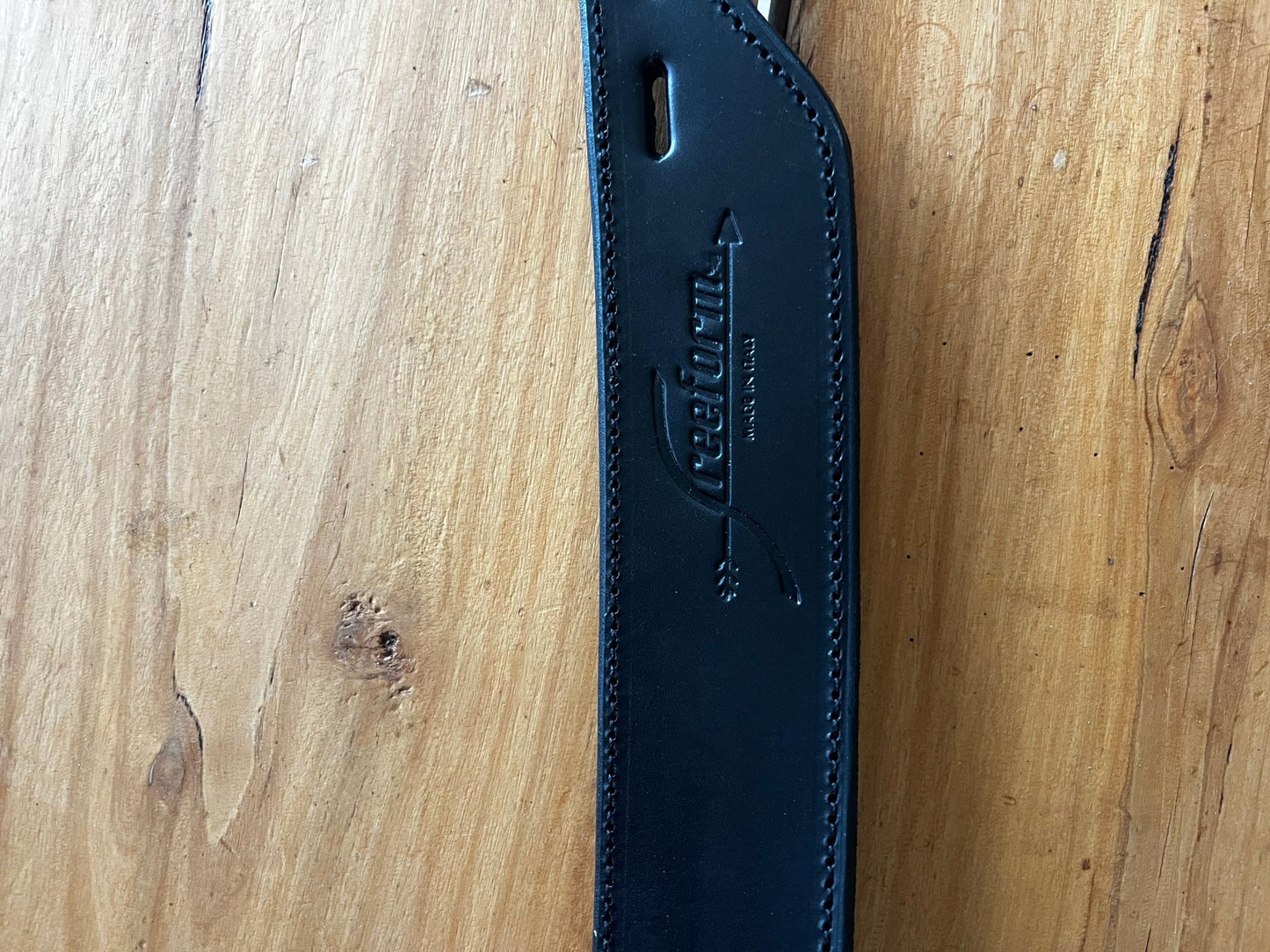 Freeform Australia T - Buckle Wide Wave Stirrup Leathers - Freeform Saddles