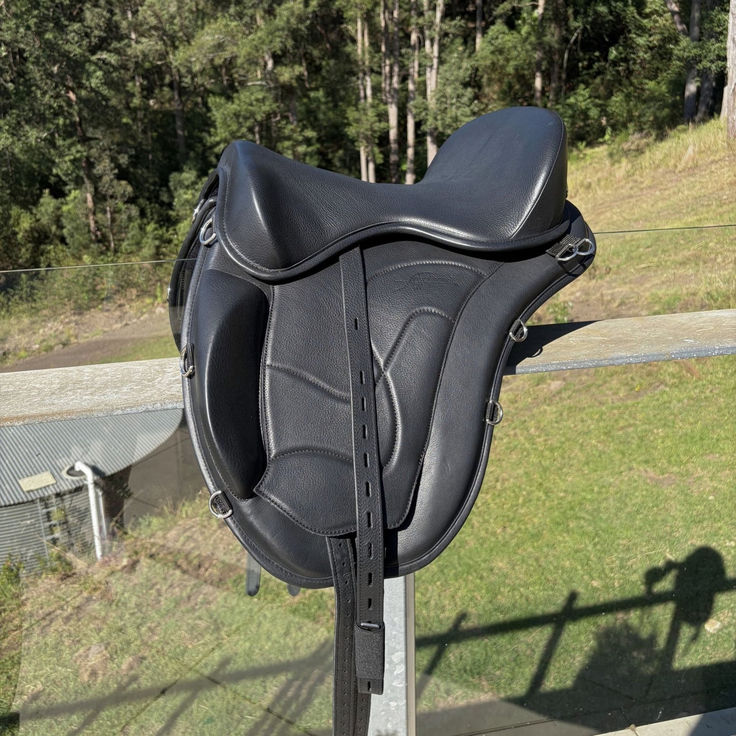 Freeform Classic Trail Treeless Saddle - Freeform Saddles