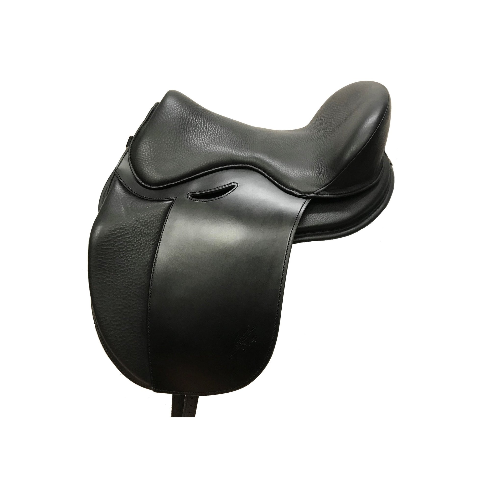 Dressage Seat Treeless