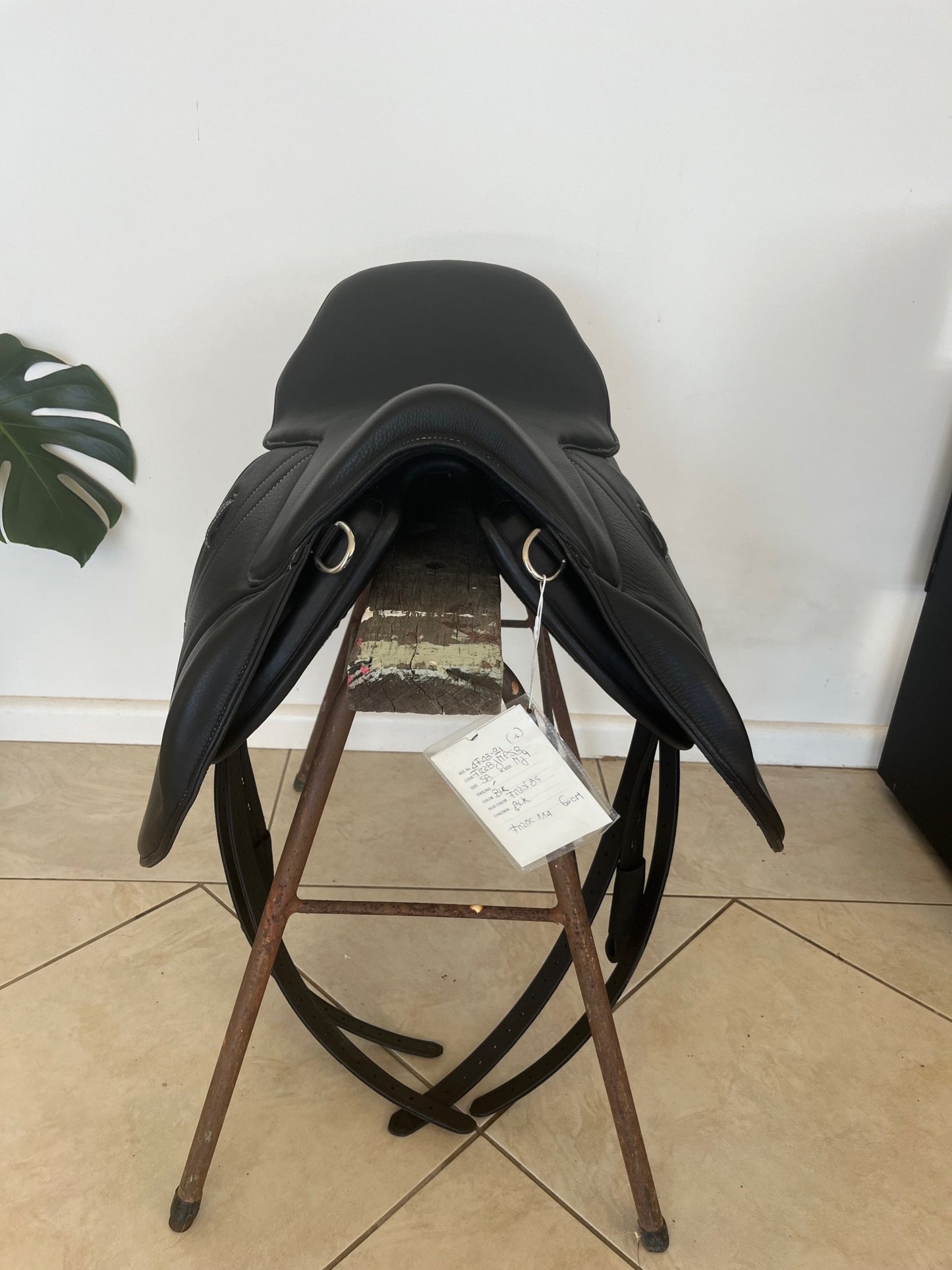 Freeform Treeless Jumping Saddle - Freeform Saddles