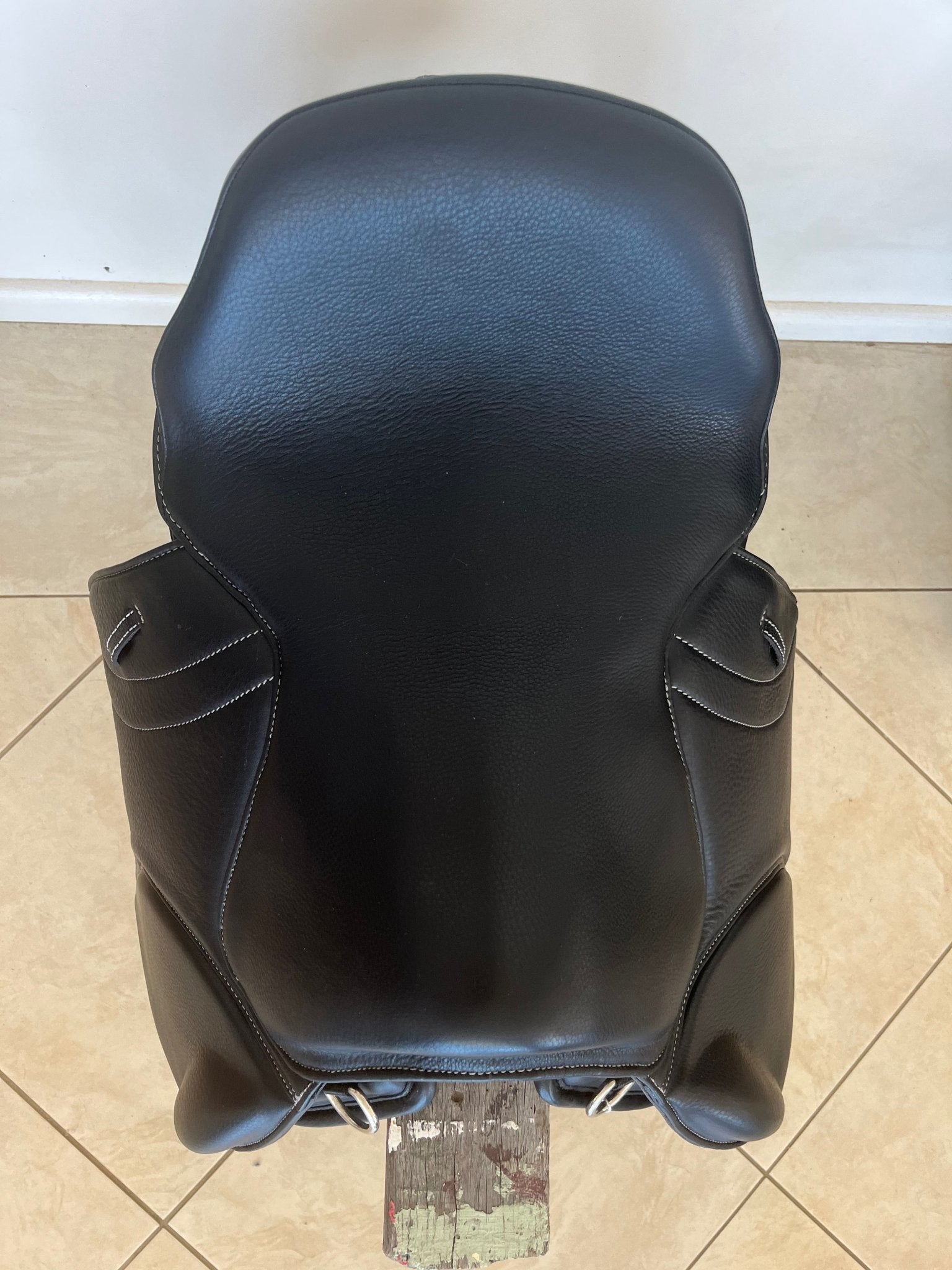 Freeform Treeless Jumping Saddle - Freeform Saddles